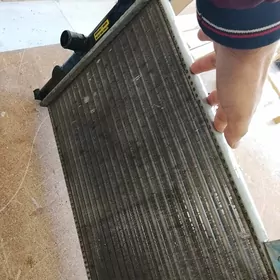 radiator opel 1..8    2 lik