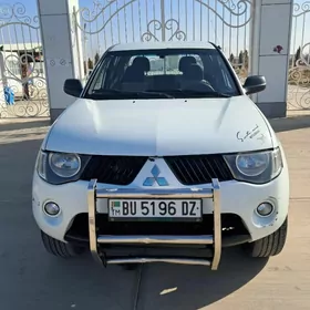 Mitsubishi L200 2008