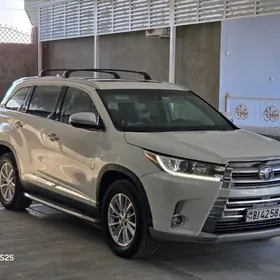 Toyota Highlander 2019