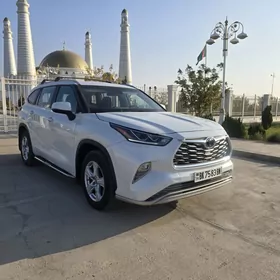 Toyota Highlander 2023