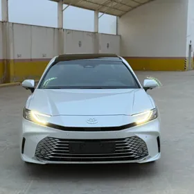Toyota Camry 2025
