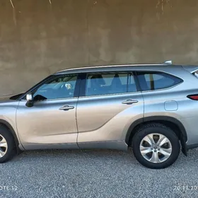 Toyota Highlander 2020