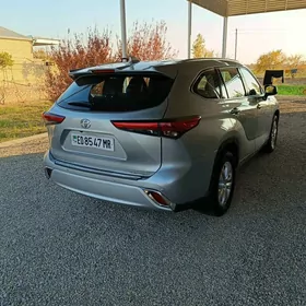 Toyota Highlander 2020