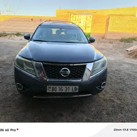 Nissan Pathfinder 2013