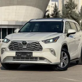 Toyota Highlander 2020