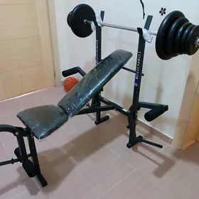 лежак со стойками для жима