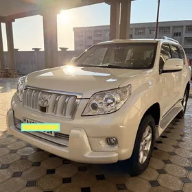 Toyota Land Cruiser Prado 2013