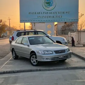 Toyota Camry 2000