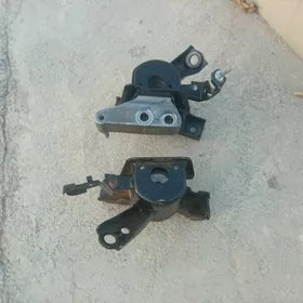 paduşka taýota Raf 4