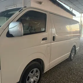 Toyota Hiace 2014