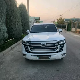 Toyota Land Cruiser 2023