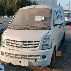 Toyota Hiace 2021