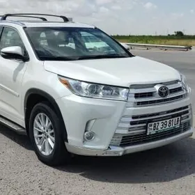 Toyota Highlander 2018