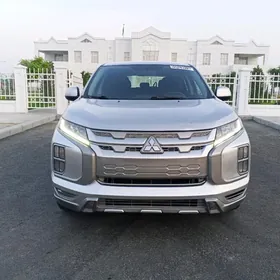 Mitsubishi Outlander Sport 2020