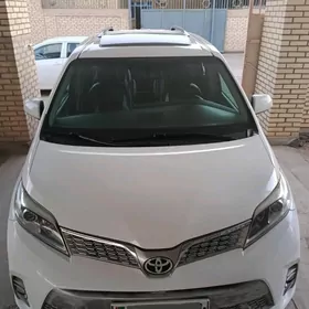 Toyota Sienna 2017