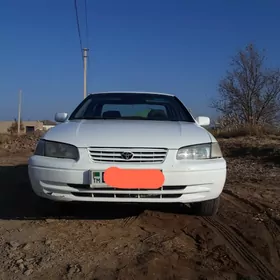Toyota Camry 1998
