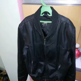 куртка чёрная кожаная