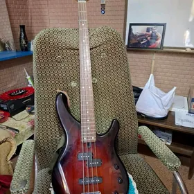 bas gitara yamaha