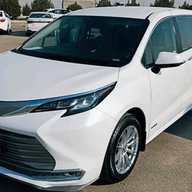 Toyota Sienna 2021