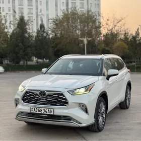 Toyota Highlander 2020