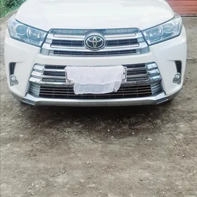 Toyota Highlander 2018