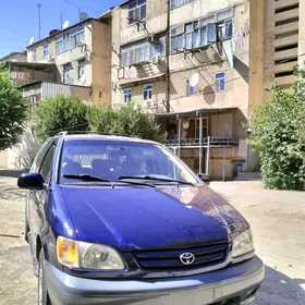 Toyota Sienna 2001