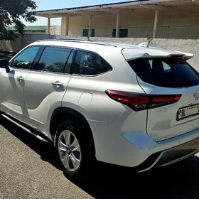 Toyota Highlander 2020
