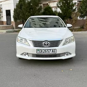 Toyota Camry 2014
