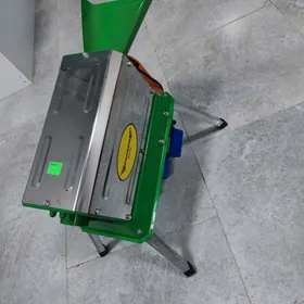 Mekge arassalaýan drobilka