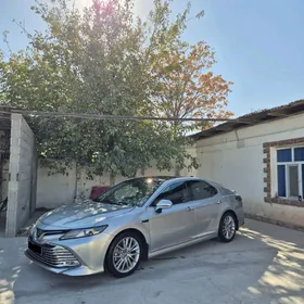 Toyota Camry 2018