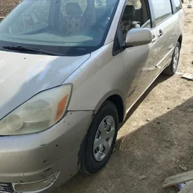 Toyota Sienna 2004