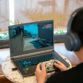 Msi Thin|RTX4050|i5-13|16GB