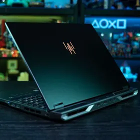 Predator 16 AIRTX5090 24GB|U9