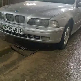 BMW E39 1999