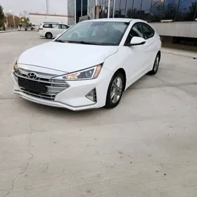 Hyundai Elantra 2020