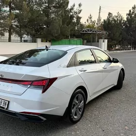 Hyundai Elantra 2021