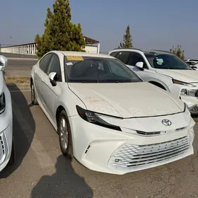 Toyota Camry 2025