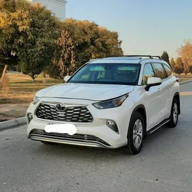 Toyota Highlander 2022