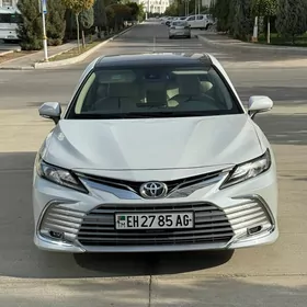 Toyota Camry 2022