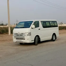 Toyota Hiace 2014