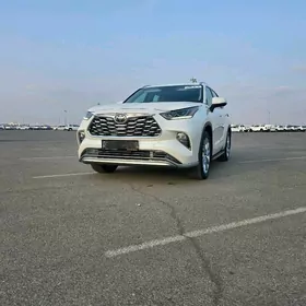 Toyota Highlander 2020