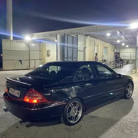 Mercedes-Benz C320 2001