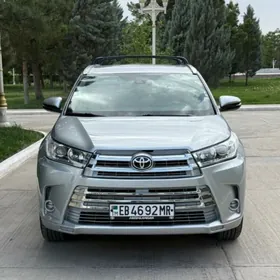 Toyota Highlander 2018