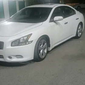 Nissan Maxima 2012