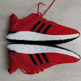 Кроссовки Adidas