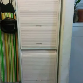 шкаф пластмассовый