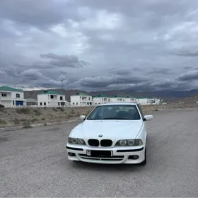 BMW E39 2003