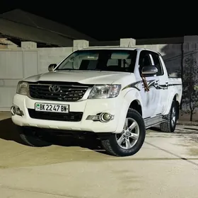 Toyota Hilux 2013