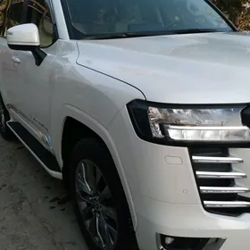 Toyota Land Cruiser 2024