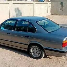 BMW 525 1989